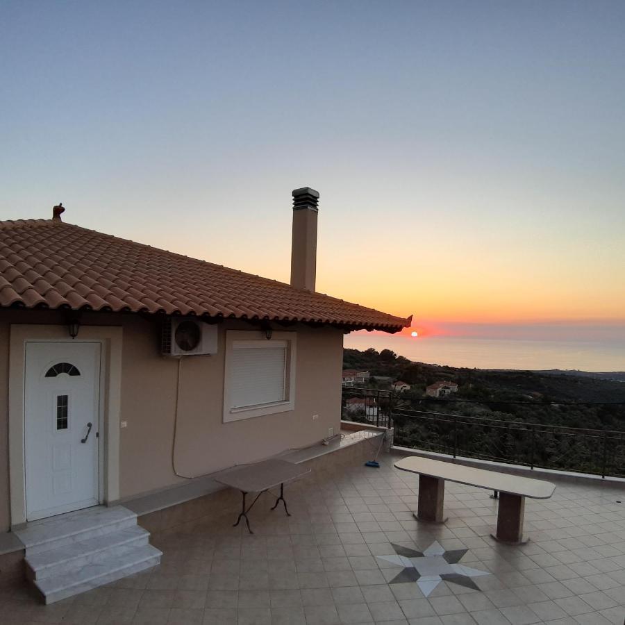 -Tsiakos Apartment- In Vryses Kyparissia Buitenkant foto